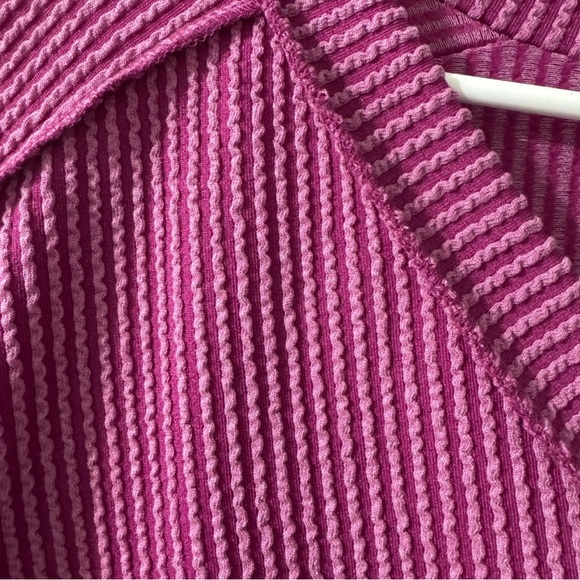 Zenana NWT plum V-Neck long sleeve ribbed hi/lo hem tunic - Picture 11 of 11